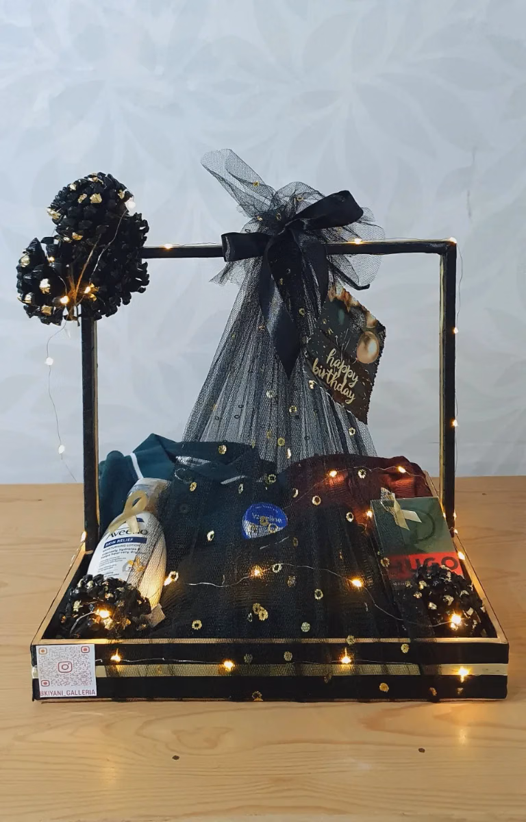 Pine cone Basket